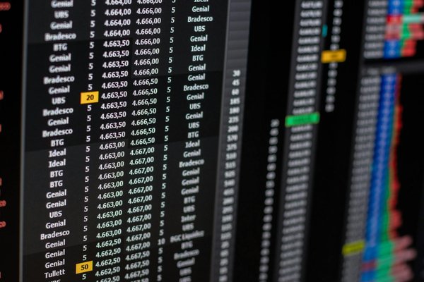 Comment les entreprises peuvent-elles utiliser les technologies de l'IA pour améliorer l'expérience utilisateur en ligne?